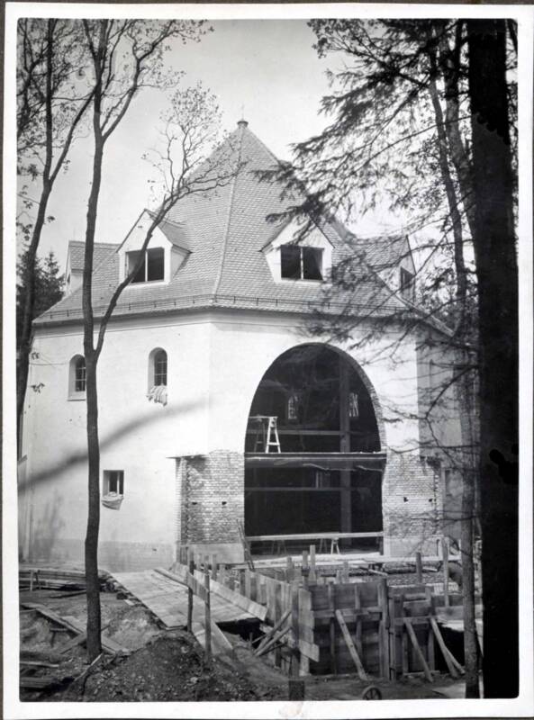 Waldkirche im Rohbau